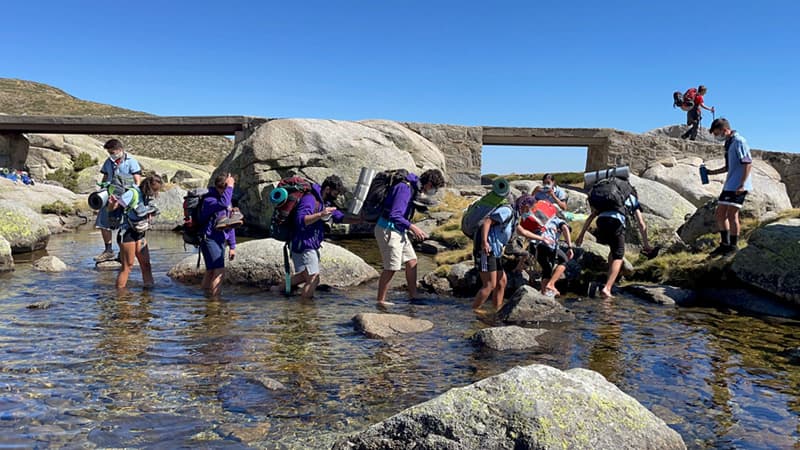 sugerencias-scouts-extremadura-cruzando-rio